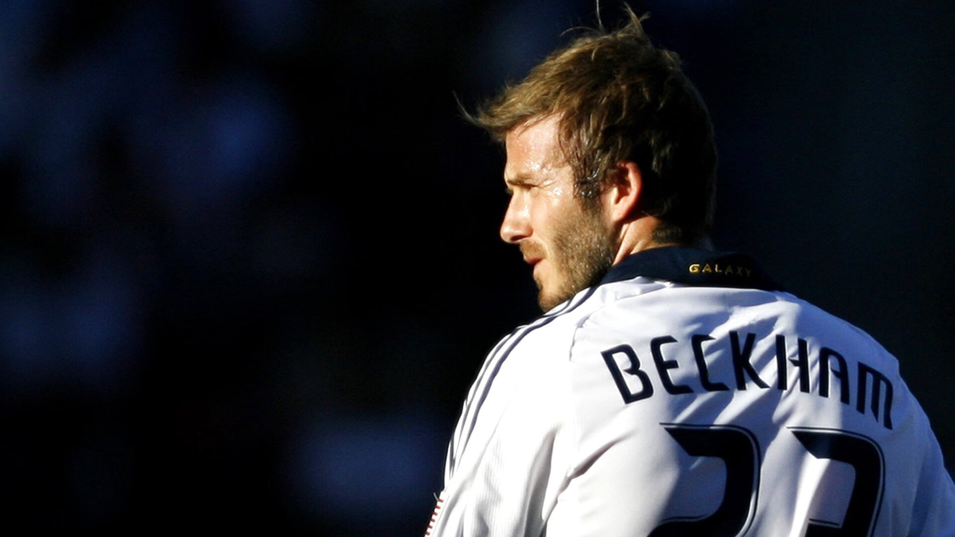 勇士队在总决赛中击败湖人夺冠，湖人勇士总决赛1比3落后前方记者直接判定总冠军归属